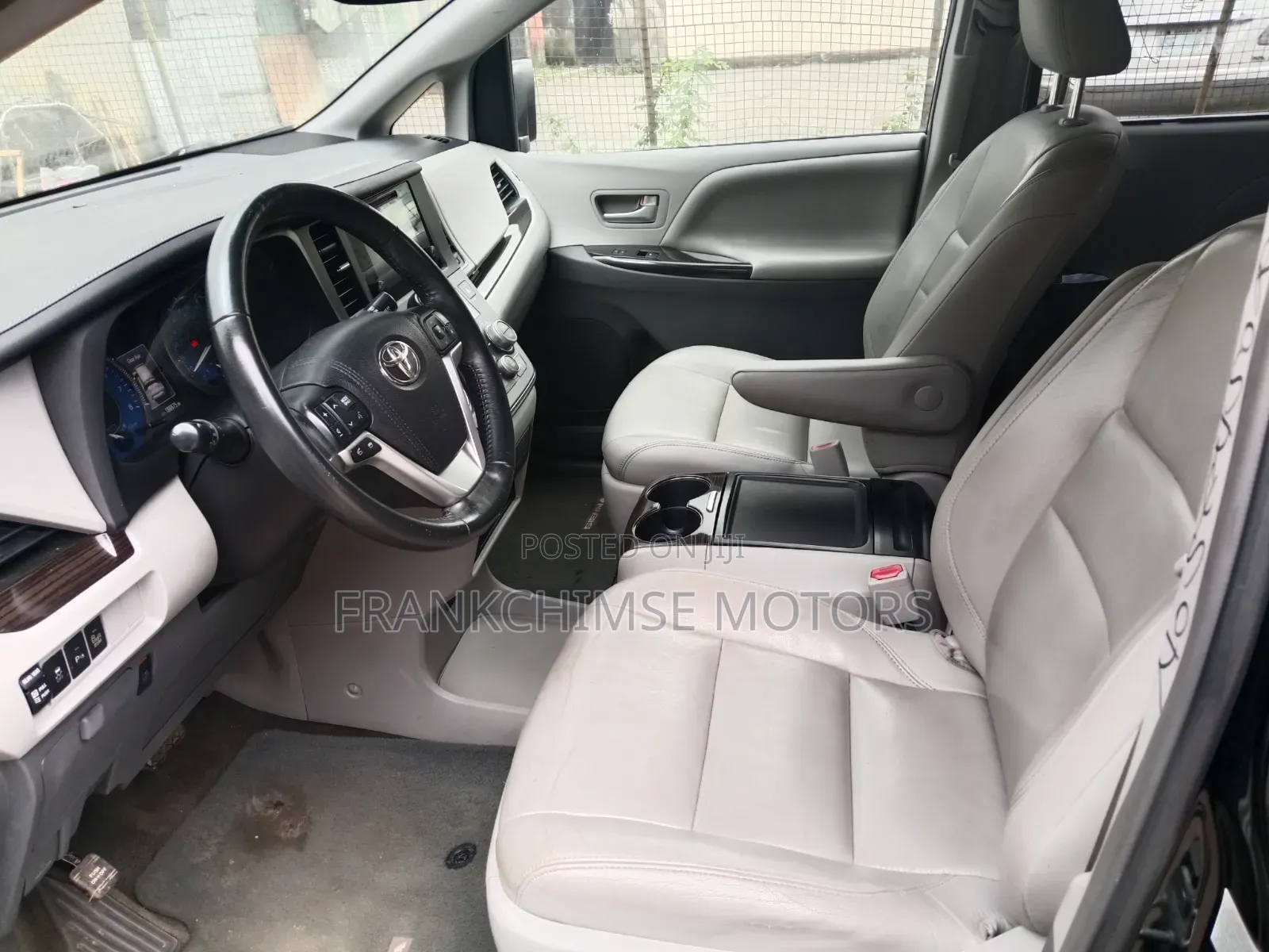 Toyota Sienna 2015 Black