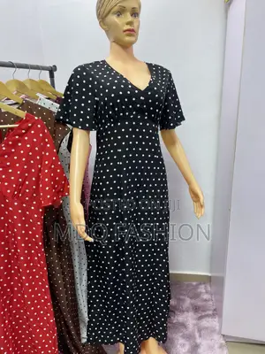Polka Dot v-Neck Maxi Dress
