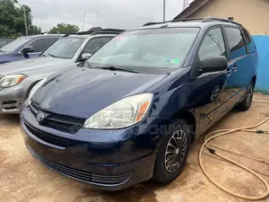 Toyota Sienna 2005 Blue