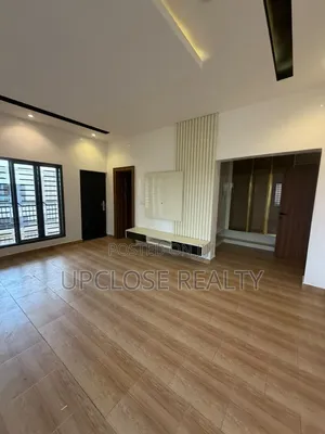 3bdrm Block of Flats in Wuye for rent