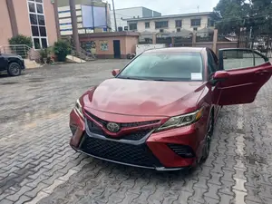 Toyota Camry 2018
