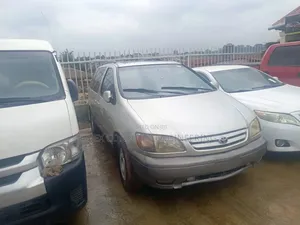 Toyota Sienna XLE 2003 Silver