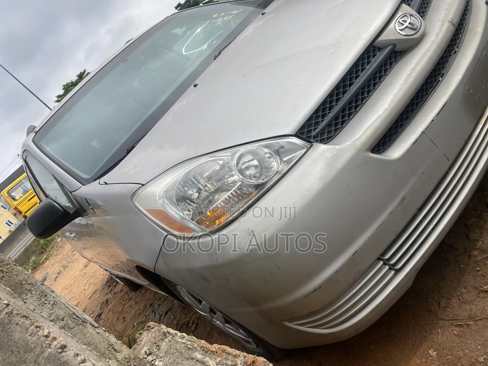 Toyota Sienna 2005 Silver