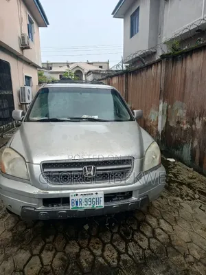 Honda Pilot 2005 Silver