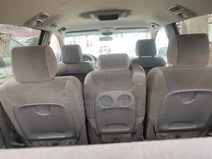 Toyota Sienna 2005 Silver
