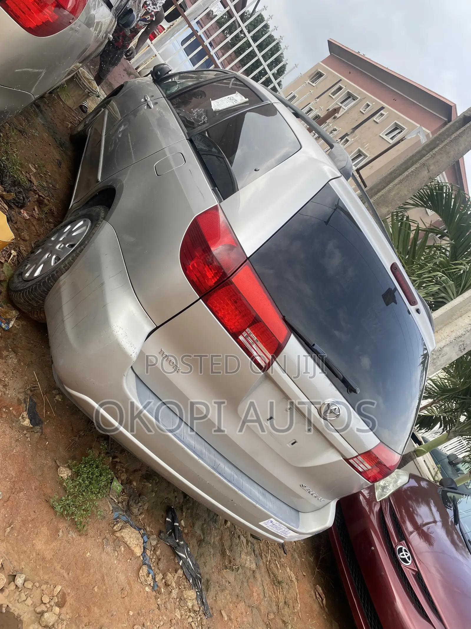 Toyota Sienna 2005 Silver