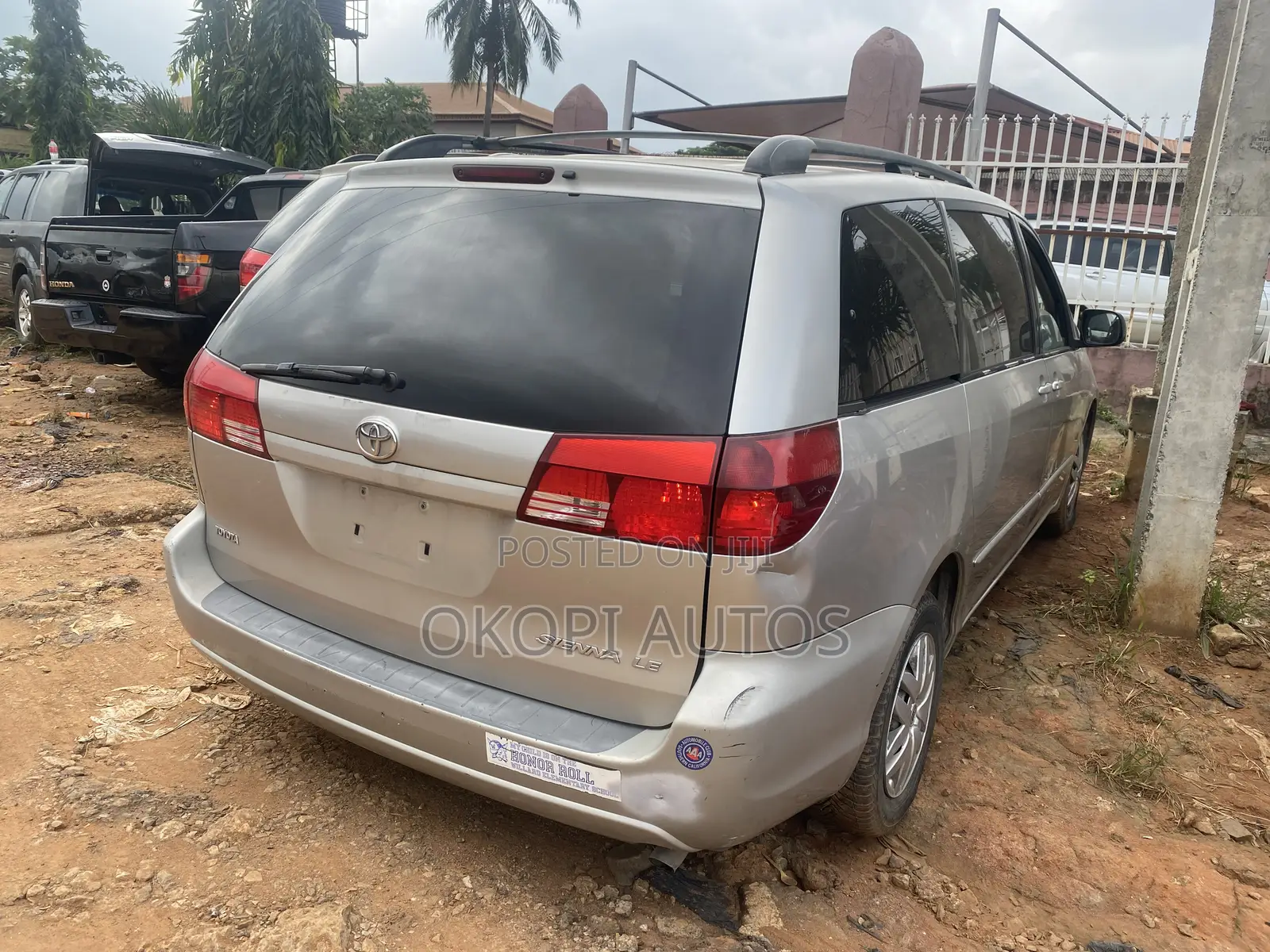 Toyota Sienna 2005 Silver