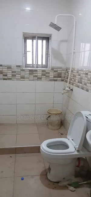 3bdrm Apartment in Pinnork, Lekki Expressway for rent