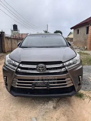 Toyota Highlander Limited Platinum 4x4 V6 (3.5L 6cyl 8A) 2017 Gray