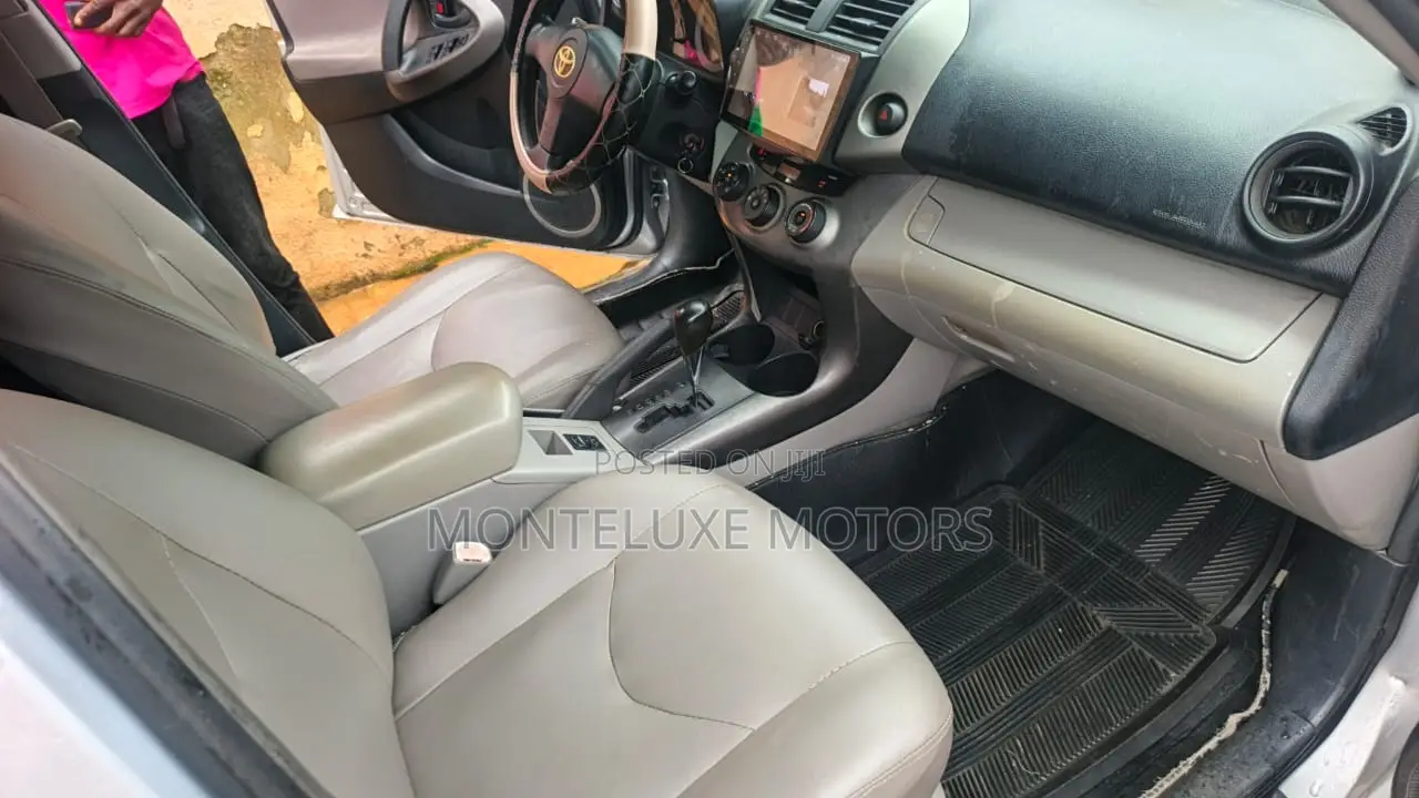 Toyota RAV4 2007 Silver