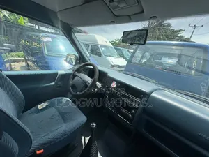 Volkswagen Transporter 2002 Blue