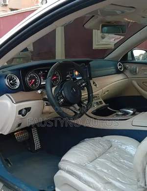Mercedes-Benz E400 2018 Gold