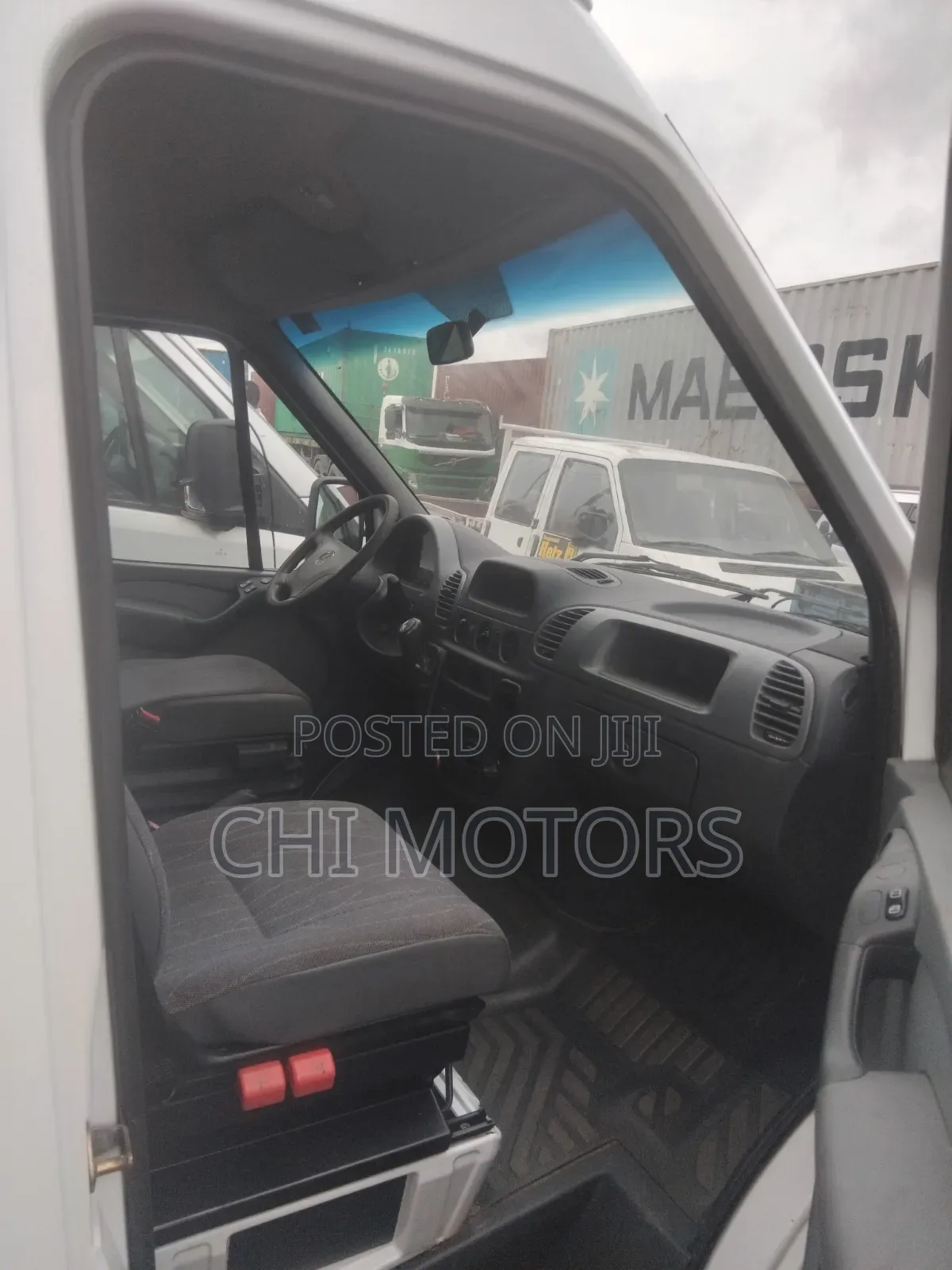 Mercedes-Benz Sprinter 2005 White