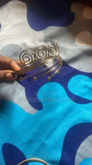 Non Tarnish Arm Cuff