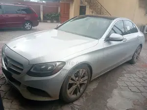 Mercedes-Benz C300 2015 Silver