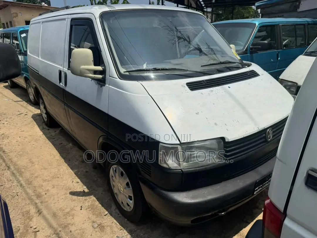 Volkswagen Transporter 2002 White