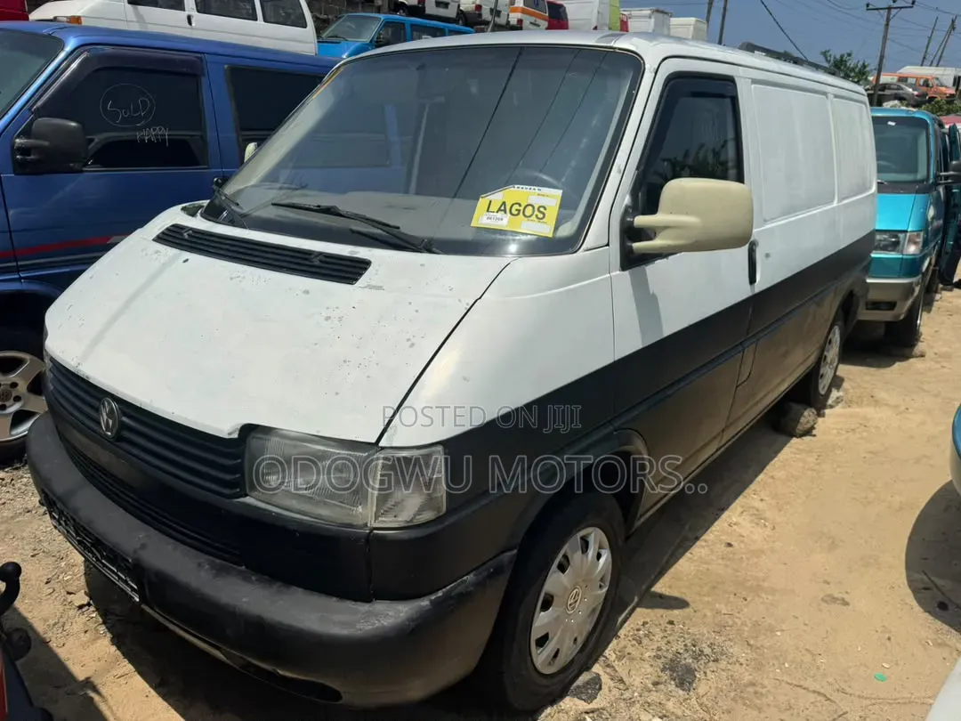 Volkswagen Transporter 2002 White