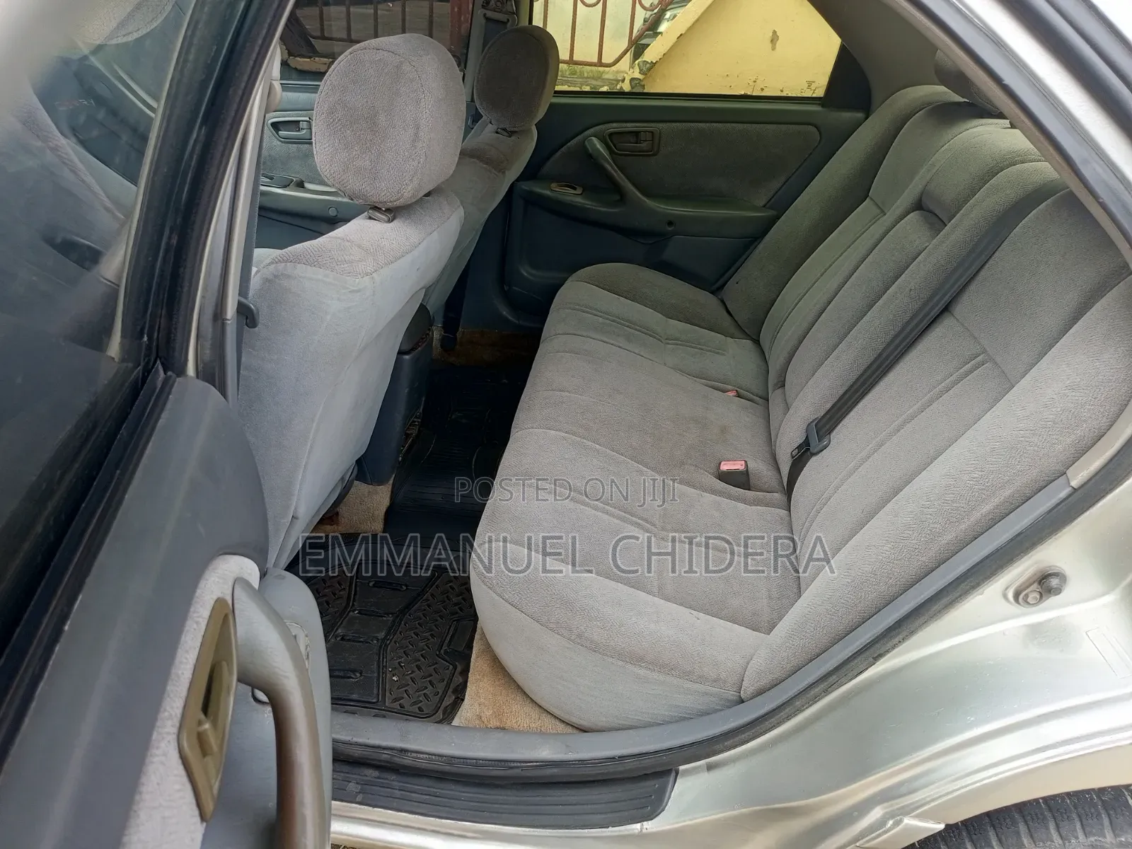 Toyota Camry 2000 Silver
