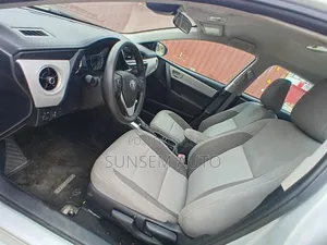Toyota Corolla 2017 Silver