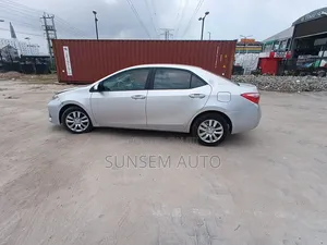 Toyota Corolla 2017 Silver