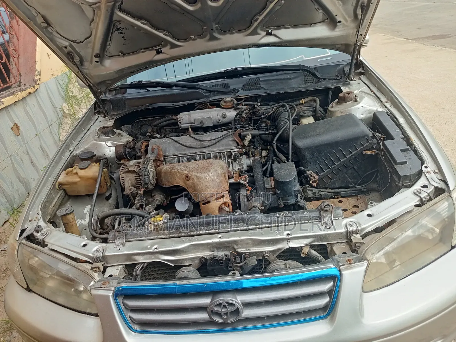 Toyota Camry 2000 Silver