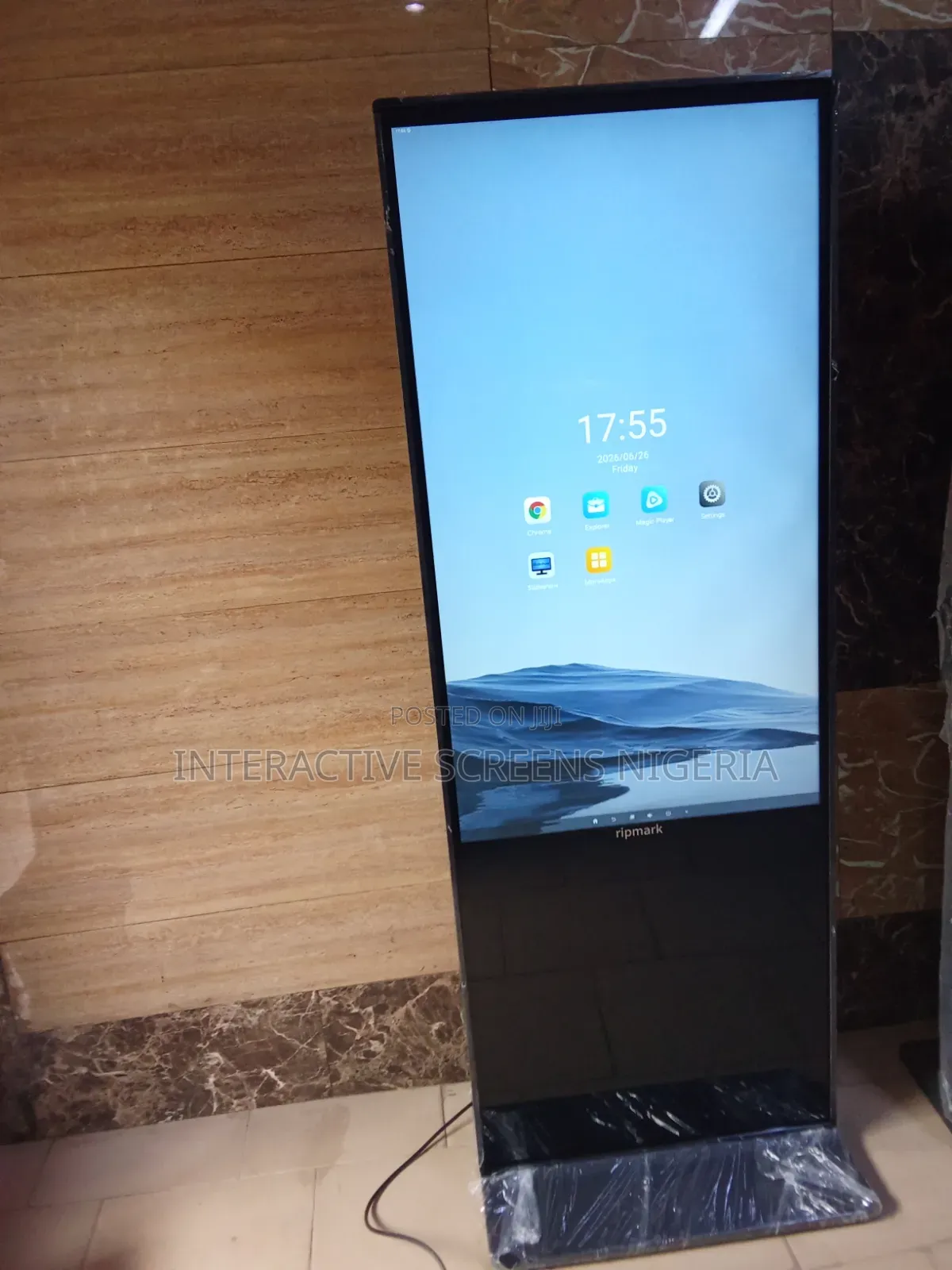 50 Inches Touchscreen