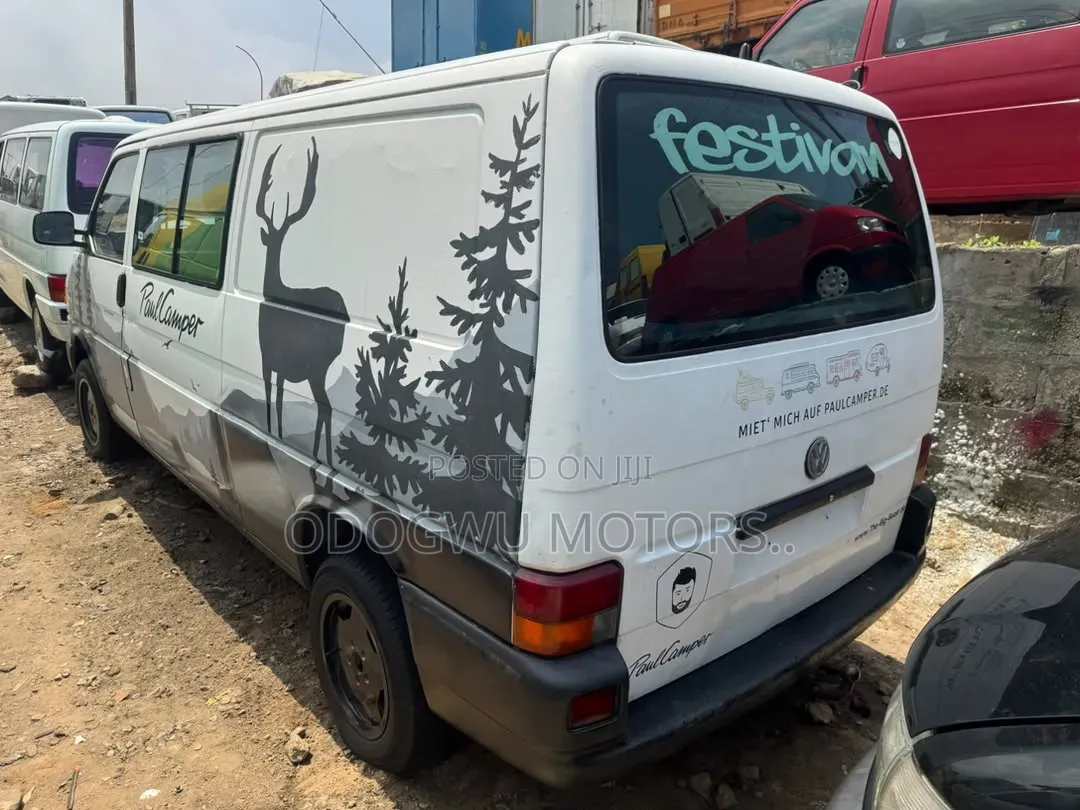 Volkswagen Transporter 2002 White