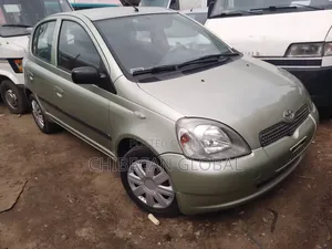 Toyota Yaris 2004 Gold