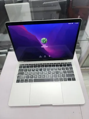 Laptop Apple MacBook Pro 2017 8GB Intel Core i5 SSD 256GB