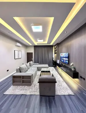 Beautiful 2 Bedroom Apartment Shortlet