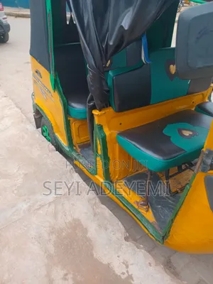TVS King Deluxe Plus iTouch Start 2024 Yellow