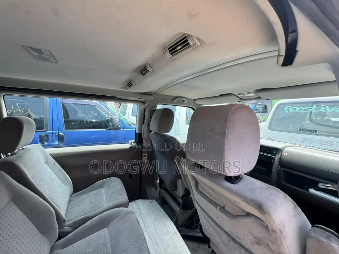 Volkswagen Transporter 2002 Black