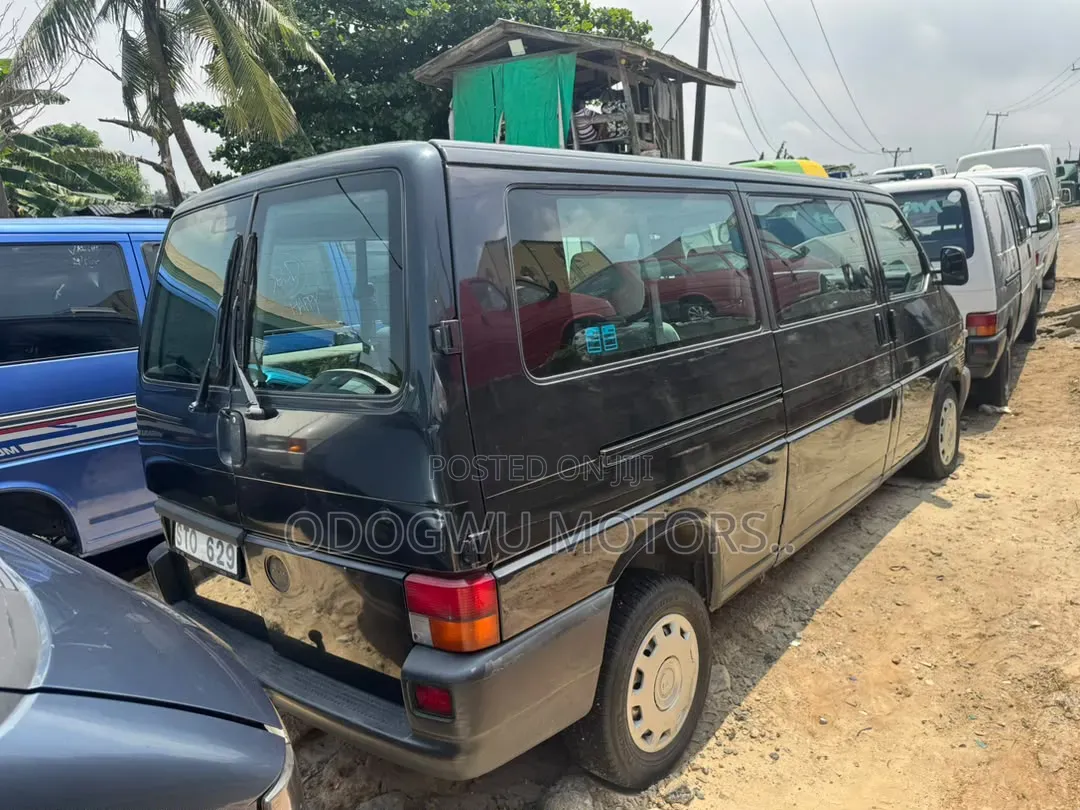 Volkswagen Transporter 2002 Black