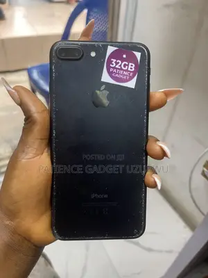 Apple iPhone 7 Plus 32 GB Black