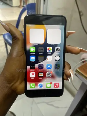 Apple iPhone 7 Plus 32 GB Black