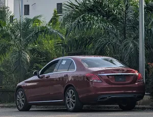 Mercedes-Benz C300 2016 Red