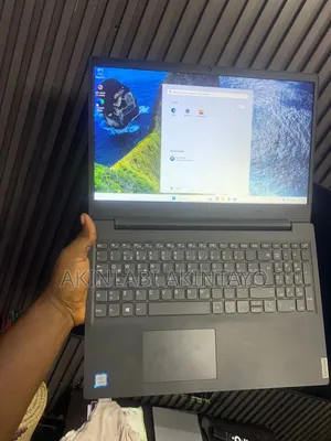 Laptop Lenovo V15 8GB Intel Core i5 SSD 256GB