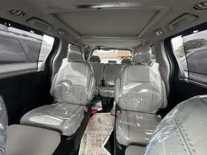 Toyota Sienna Limited Premium 7 Passenger (3.5L 6cyl 6A) 2016 Red