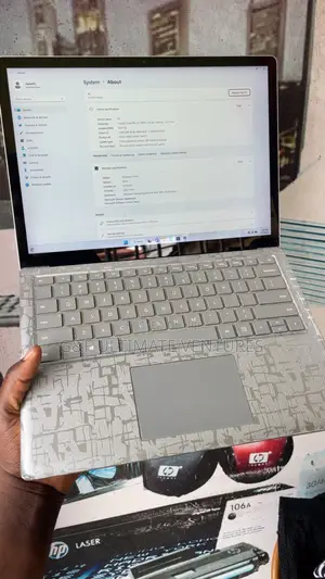 New Laptop Microsoft Surface Laptop 4 8GB Intel Core i5 SSD 256GB