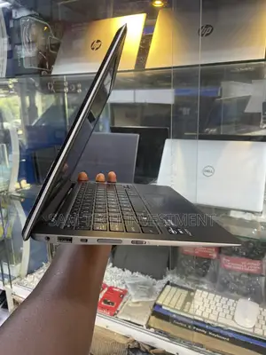 Laptop Asus ASUSPRO B9440UA 4GB Intel Core i7 SSD 256GB