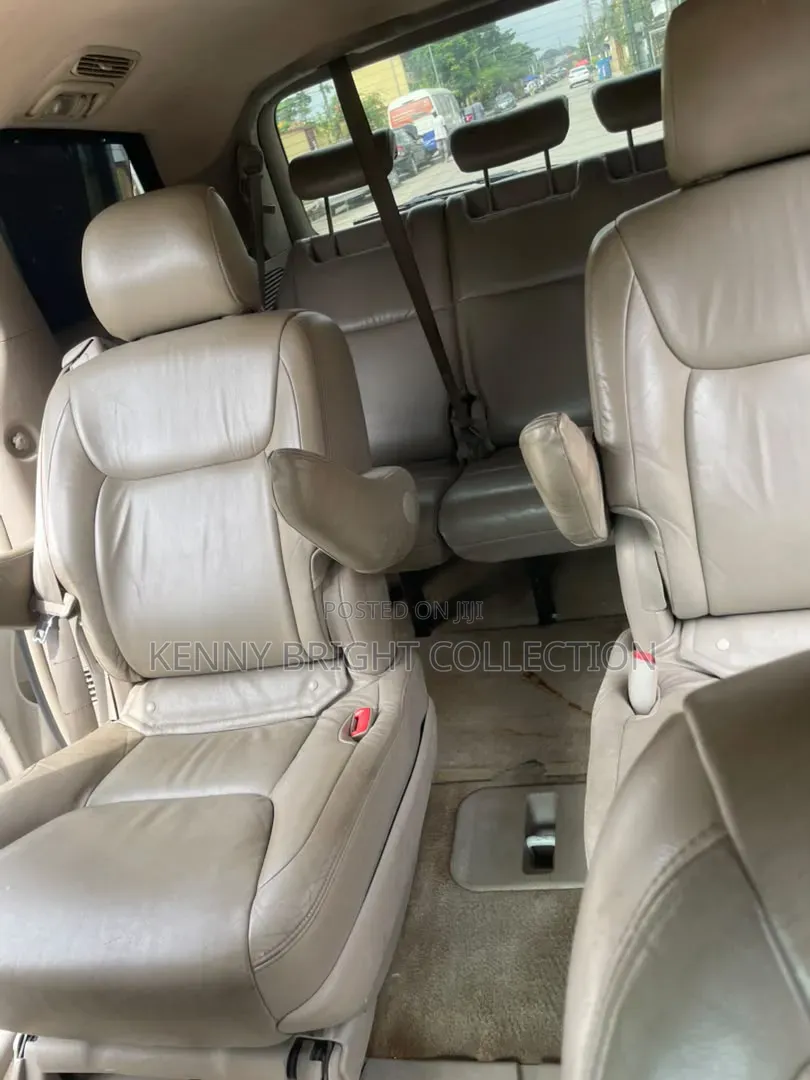 Toyota Sienna 2005 White