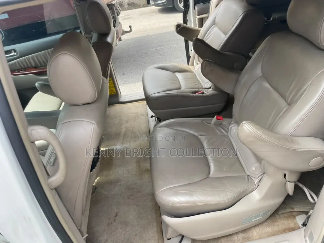 Toyota Sienna 2005 White