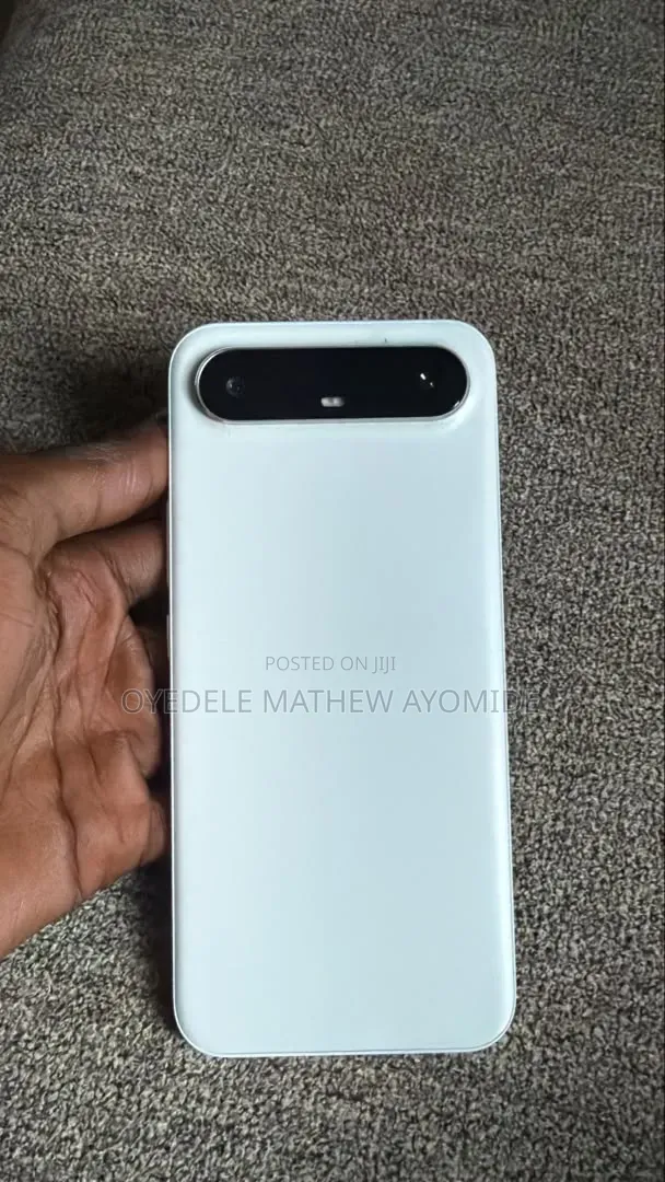 Tecno Spark Slim 256 GB White