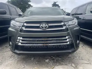 Toyota Highlander Limited 4x2 V6 (3.5L 6cyl 8A) 2018 Orange