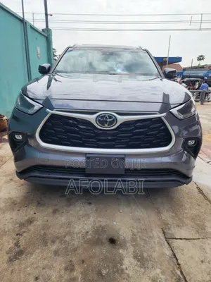 Toyota Highlander XLE 2021 Gray