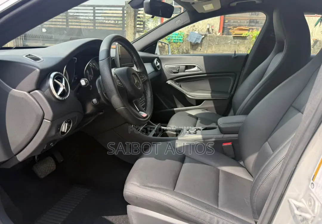 Mercedes-Benz CLA-Class 2015 Silver
