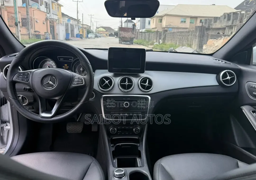 Mercedes-Benz CLA-Class 2015 Silver