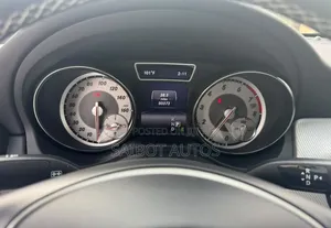 Mercedes-Benz CLA-Class 2015 Silver