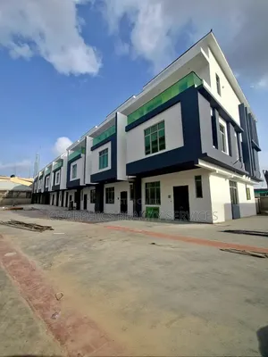 4bdrm Duplex in Mende for rent
