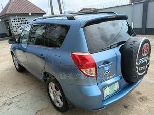 Toyota RAV4 2008 Blue